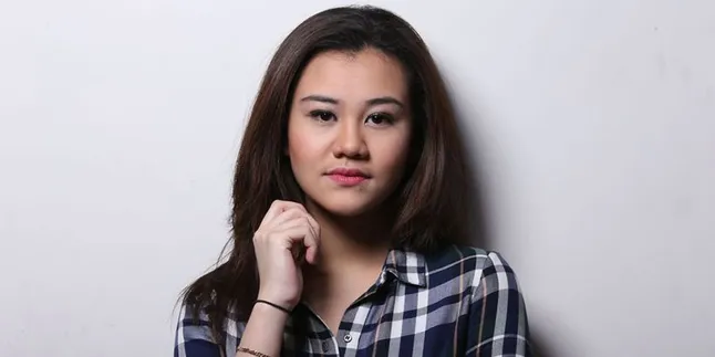 Hangat, Aaliyah Massaid Dipeluk Angelina Sondakh Yang Berhijab Hangat, Aaliyah Massaid Dipeluk Angelina Sondakh Yang Berhijab