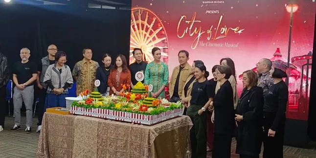 Hanung Bramantyo Kembali ke Panggung Teater dengan Musikal Sinematik City of Love Hanung Bramantyo Kembali ke Panggung Teater dengan Musikal Sinematik City of Love