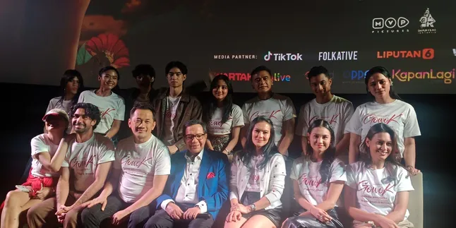 Hanung Bramantyo Ungkap Tantangan Izin ke Zaskia Adya Mecca demi Garap Film 'GOWOK: KAMASUTRA JAWA' Hanung Bramantyo Ungkap Tantangan Izin ke Zaskia Adya Mecca demi Garap Film 'GOWOK: KAMASUTRA JAWA'