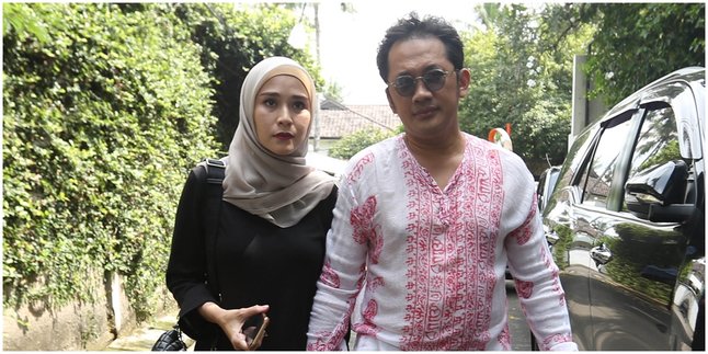 Hanung Bramantyo Reveals Zaskia Mecca is Pregnant Again While Undergoing Spiral Installation Process