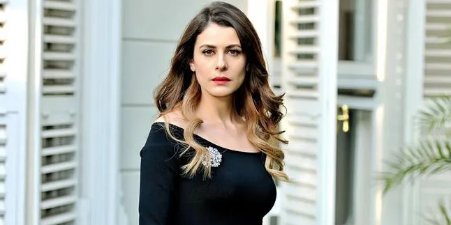 Happy Birthday! Ebru Ozkan 'Dilara' Banjir Ucapan Ultah Dari Fans Happy Birthday! Ebru Ozkan 'Dilara' Banjir Ucapan Ultah Dari Fans