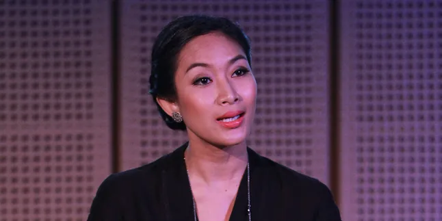 Happy Salma Bangga 12 Kali Perankan Sosok Inggit Ganarsih Happy Salma Bangga 12 Kali Perankan Sosok Inggit Ganarsih
