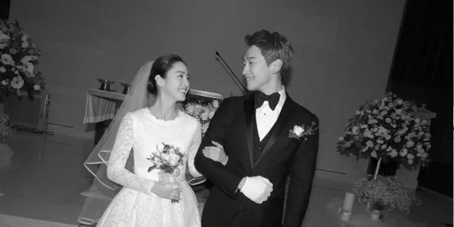 Harga Fashion Ratusan Juta Saat Kim Tae Hee Bulan Madu ke Bali
