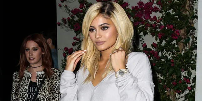 Harga Selangit, Lip Kit Kylie Jenner Tetap Laris di Indonesia Harga Selangit, Lip Kit Kylie Jenner Tetap Laris di Indonesia