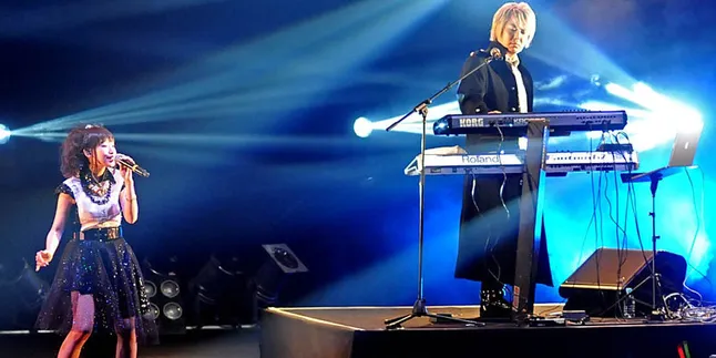 Hari Kedua AFA ID 2013, fripSide Pamer Bahasa Indonesia