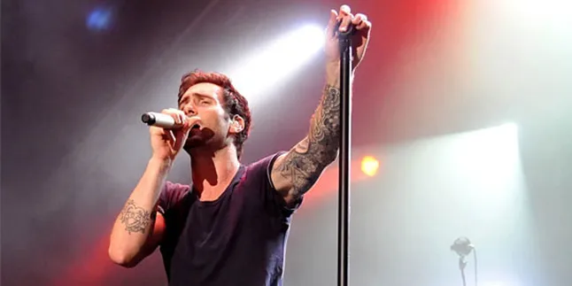Hari Kedua, Konser Maroon 5 Tetap Heboh