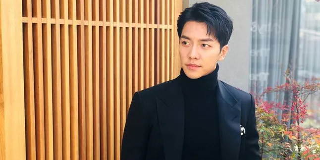 Hari Terakhir Lee Seung Gi di Jogja, Makan di Lesehan dan Main Egrang