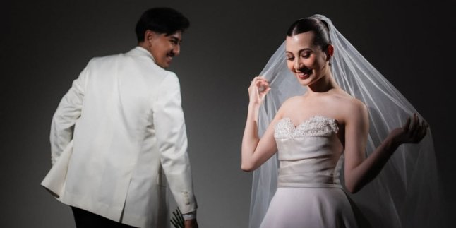 Harris Vriza and Haviza Devi Will Hold Their Dream Wedding, Still Keeping Details of Their Happy Day a Secret