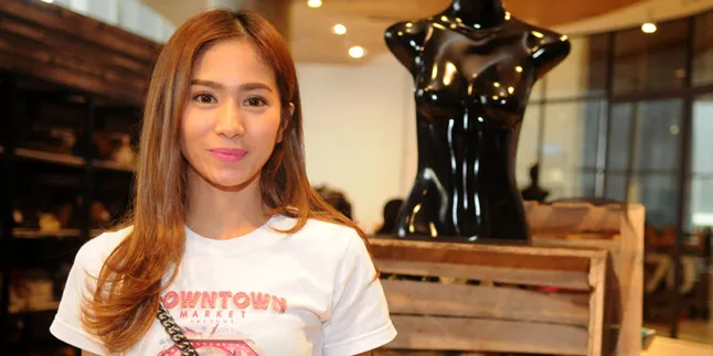 Harrneel Singh Ultah, Bunga Zainal Unggah Foto Anaknya Sejak Bayi