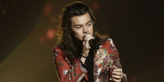 Tanggal Rilis Debut Solo Harry Styles Terungkap?