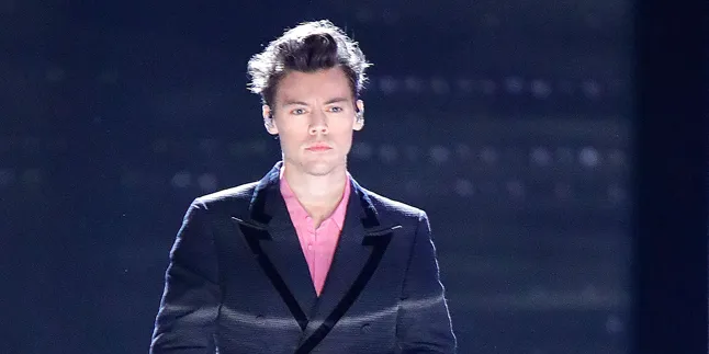 Harry Styles Dirampok Saat Hari Valentine di London, Ditodong Senjata Tajam Harry Styles Dirampok Saat Hari Valentine di London, Ditodong Senjata Tajam