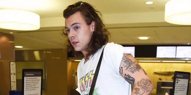 Harry Styles Terancam Dibunuh, Serius?!