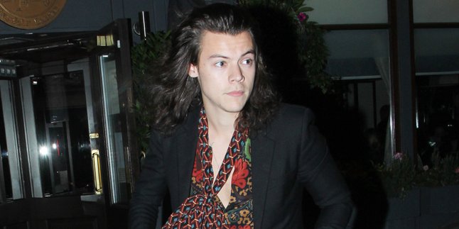 Harry Styles Tidak Berbagi Album Solonya Pada Rekan-Rekan di 1D