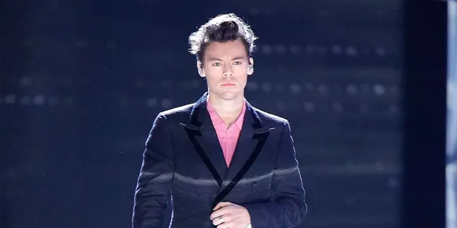 Harry Styles Tolak Tawaran Perankan Prince Eric di 'LITTLE MERMAID' Harry Styles Tolak Tawaran Perankan Prince Eric di 'LITTLE MERMAID'