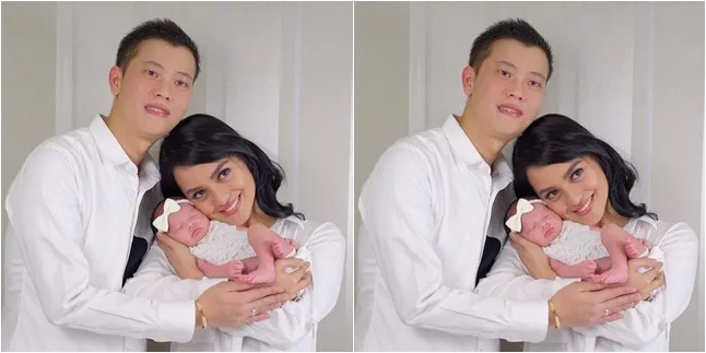 Haru, Baby Cattleya Anak Ririn Ekawati Usap Sayang Nisan Fery Haru, Baby Cattleya Anak Ririn Ekawati Usap Sayang Nisan Fery