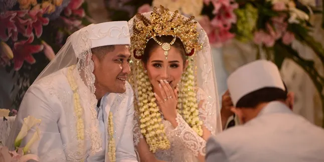 Harus Bekerja, Puadin Redi - Ryana Dea Rela Tunda Bulan Madu Harus Bekerja, Puadin Redi - Ryana Dea Rela Tunda Bulan Madu