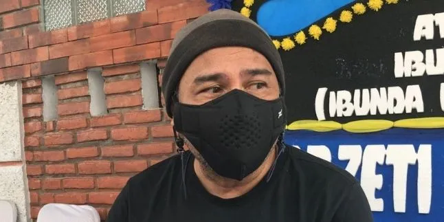 Harvey Malaihollo Ungkap Kedekatan Mendiang Ibunya dengan Mikha Tambayong, Selalu Bela Saat Dimarahi Orangtua Harvey Malaihollo Ungkap Kedekatan Mendiang Ibunya dengan Mikha Tambayong, Selalu Bela Saat Dimarahi Orangtua