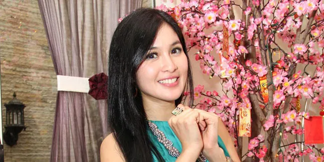 Hati-Hati Dengan Laki-Laki, Sandra Dewi Tak Ada Target Nikah Hati-Hati Dengan Laki-Laki, Sandra Dewi Tak Ada Target Nikah