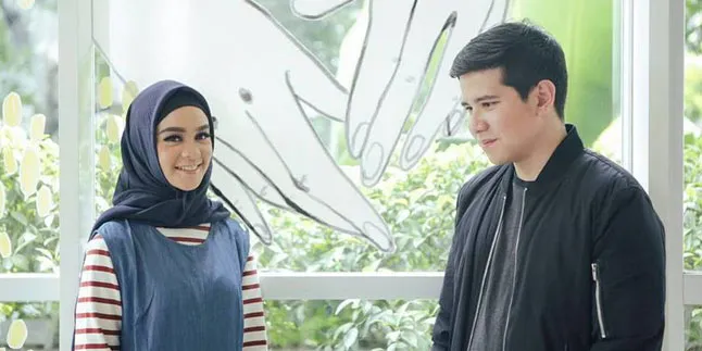 Haykal Kamil & Istri Bakal Bulan Madu Nonton Konser Coldplay Haykal Kamil & Istri Bakal Bulan Madu Nonton Konser Coldplay