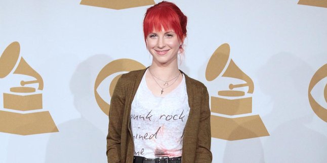 Hayley Ungkap Alasan di Balik Re-Issue Album Self-Titled