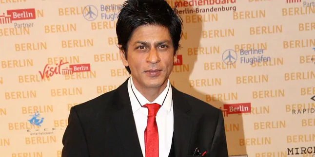 Hebat, Empat Pemuda Ini Pukau Shahrukh Khan Lewat Chaiya Chaiya Hebat, Empat Pemuda Ini Pukau Shahrukh Khan Lewat Chaiya Chaiya