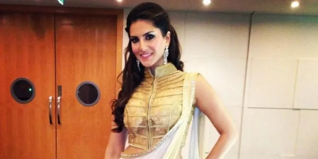 Heboh! Aamir Khan Bikin Sunny Leone Nangis Bombay Heboh! Aamir Khan Bikin Sunny Leone Nangis Bombay
