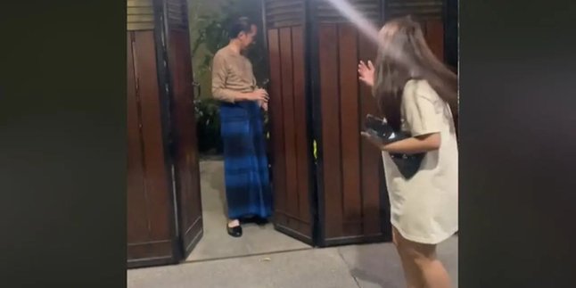 Wow! This Girl Casually Visits Jokowi's House in Solo, Surprised When the Door is Opened for Her Right Away