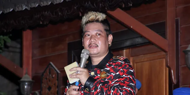 Heboh! Ki Kusumo Hajar Pengendara Motor Yang Mengeroyoknya