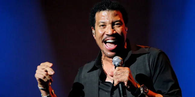 Heboh, Nama Lionel Richie Keliru Ditulis di BET Awards