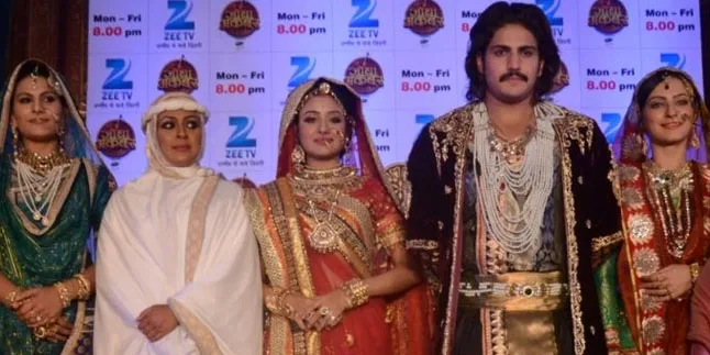 Heboh! Serial 'Jodha Akbar' di India Akan Segera Berhenti Tayang? Heboh! Serial 'Jodha Akbar' di India Akan Segera Berhenti Tayang?