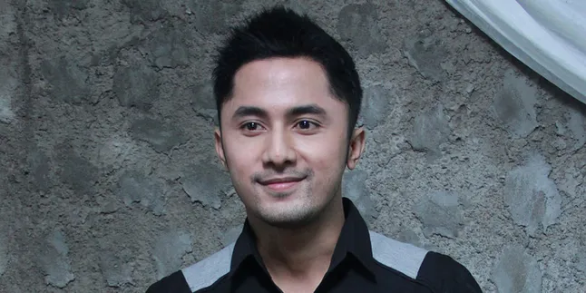 Hengky Kurniawan Bakal Nikahi Janda Akhir Tahun Ini? Hengky Kurniawan Bakal Nikahi Janda Akhir Tahun Ini?