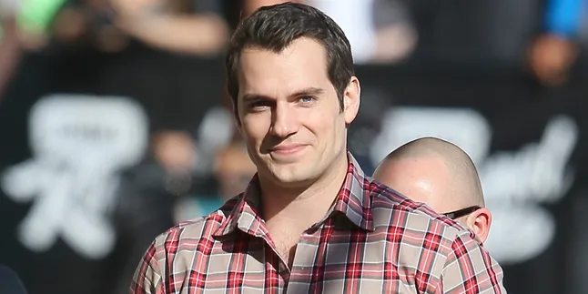 Henry Cavill Dirumorkan Bakal Gantikan Daniel Craig Jadi James Bond
