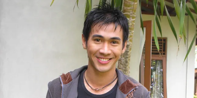 Hessel Steven Ngaku Sekadar Lepas Kangen Dengan Dewi Perssik