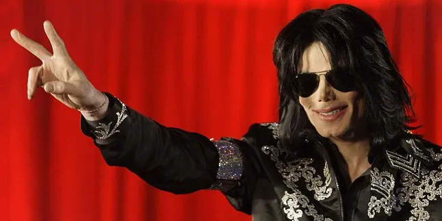 Hii... Hantu Michael Jackson Ikut Bersaksi Atas Kematiannya Hii... Hantu Michael Jackson Ikut Bersaksi Atas Kematiannya