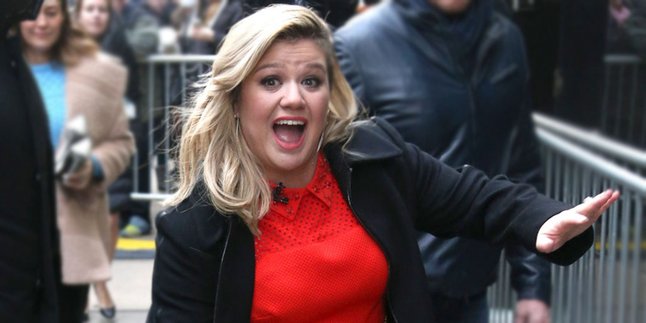 'Hilang' 13 Tahun, Kelly Clarkson Kembali ke American Idol Lagi!