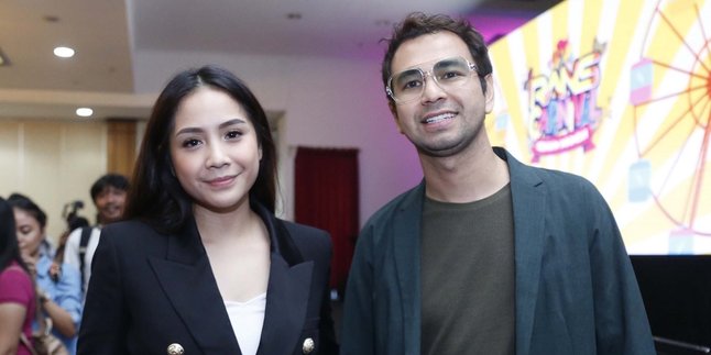 Get Rid of Boredom at Home, Raffi Ahmad Chooses to Play Games, While Nagita Slavina Chooses to Cook