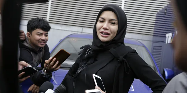 Hilangkan Rasa Stress, Nikita Mirzani Pilih Olahraga Zumba