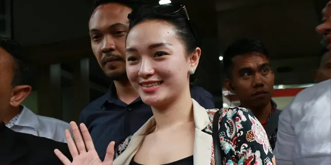 Hina Lambang Negara, Zaskia Gotik Mendadak Sepi Job?