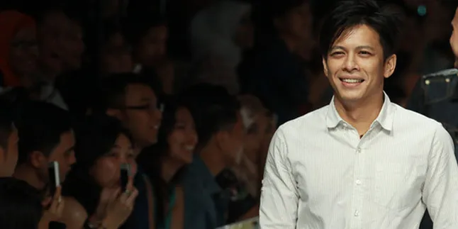 Hindari Perhatian, Ariel-Sophia Pindah ke Tempat Temaram