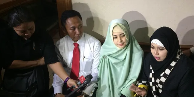 Hingga Sidang Kelar, Risty Tak Ucapkan Selamat Ultah Untuk Stuart