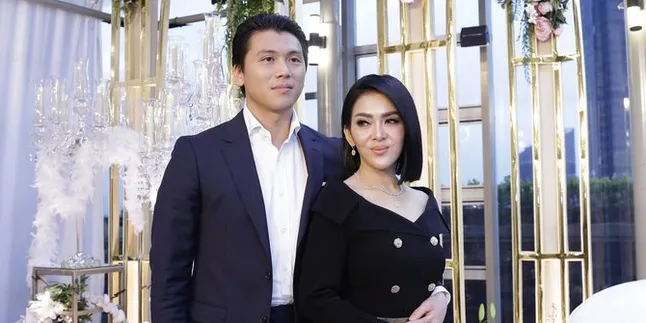 Honeymoon ke Swiss, Syahrini dan Reino Barack Bertemu dengan Suami Alicia Keys