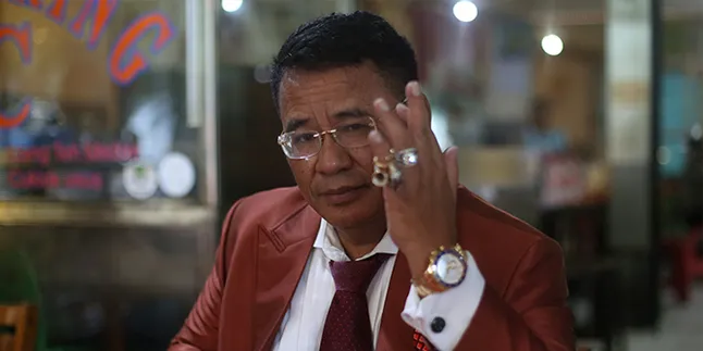 Hotman Paris Hutapea Jatuh Sakit, Kirim Pesan Untuk Jokowi & Prabowo