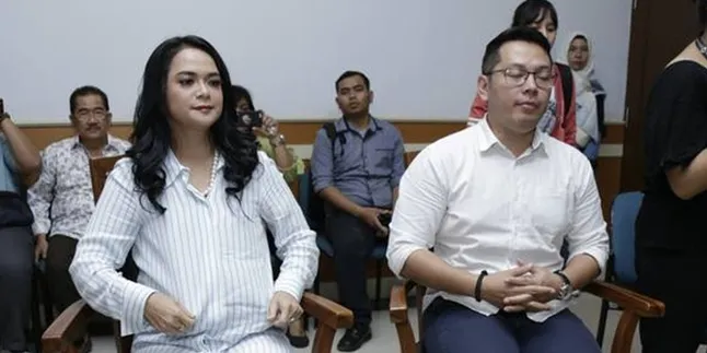 Hubungan Sedang Memanas, Jadi Alasan Shezy Idris Tidak Datang ke Pemakaman Mertua Hubungan Sedang Memanas, Jadi Alasan Shezy Idris Tidak Datang ke Pemakaman Mertua