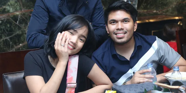 Hubungan Semakin Serius, Thariq Halilintar Ingin Pertemukan Fuji dengan Keluarga Gen Halilintar? Hubungan Semakin Serius, Thariq Halilintar Ingin Pertemukan Fuji dengan Keluarga Gen Halilintar?