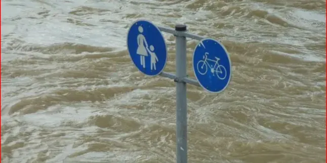 Hujan Deras Sebabkan Banjir di Arab Saudi, Kota Makkah dan Madinah Terdampak