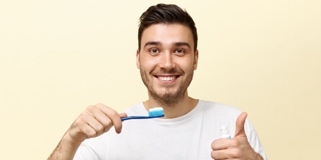 Hukum Sikat Gigi Saat Puasa, Batal Atau Tidak? Begini Tips dan Penjelasan Para Ahli
