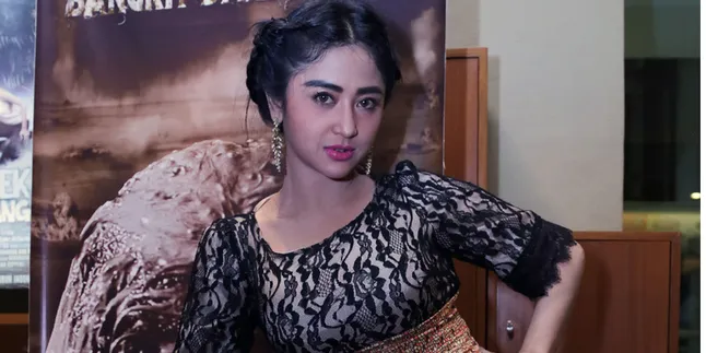 Hukuman Penjara Tidak Bikin Dewi Perssik Gentar
