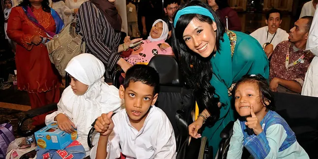 Ibu Aktif di Yayasan Sosial, Ardina Rasti Bangga Ibu Aktif di Yayasan Sosial, Ardina Rasti Bangga