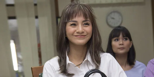 Ibu Jadi Saksi Sidang Perceraian, Kirana Larasati Terbawa Emosi