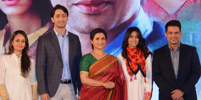 Ibu Shaheer Sheikh Datangi Rumah Erica Fernandes Untuk Melamar!